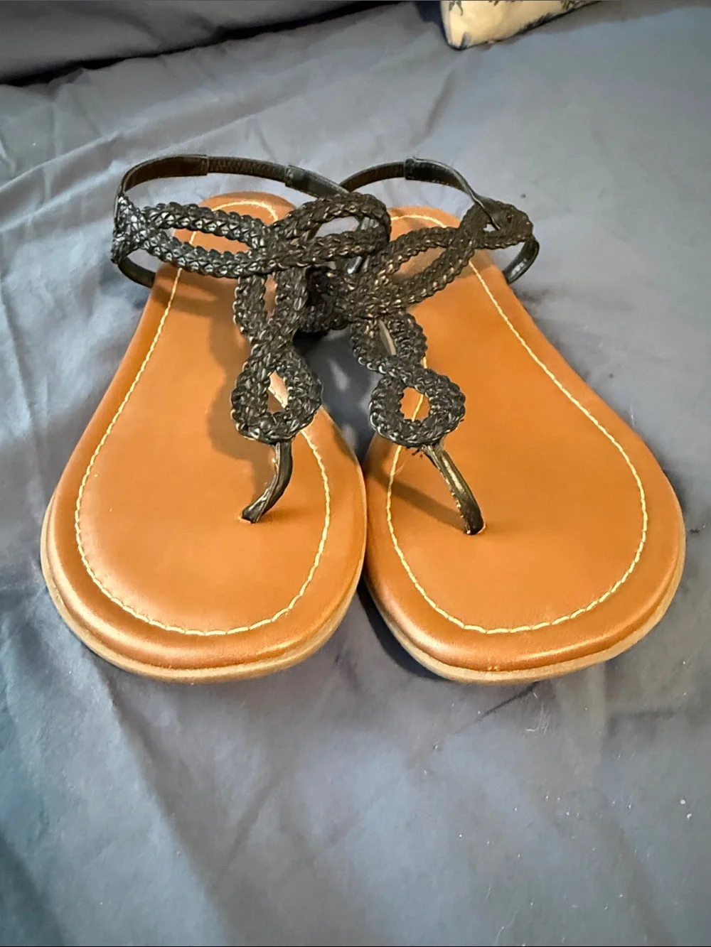 Xappeal Black Braided Thong Sandals with Tan Footbed - Picture 4 of 4